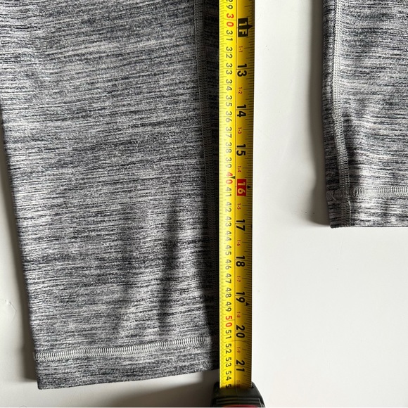 •LULULEMON• Wunder Under Hi Rise Crop 21” Space Dye Camo Grey Size 10 - Picture 10 of 10
